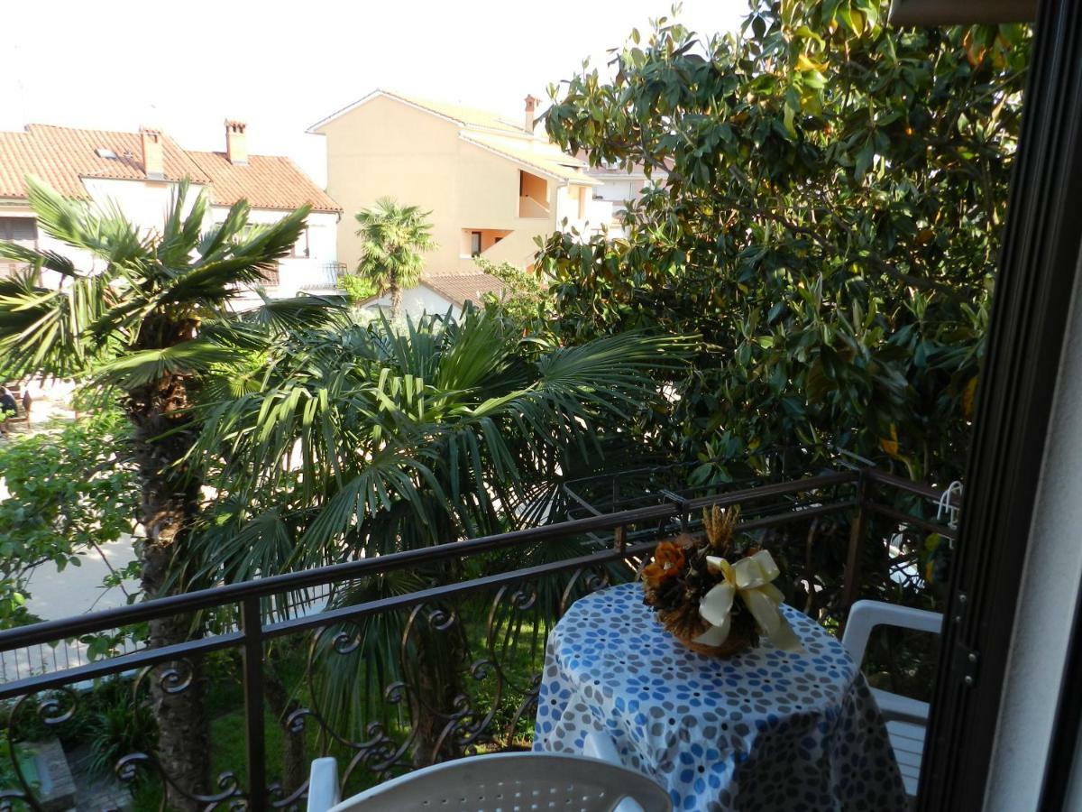 Antonio Apartment Rovigno Esterno foto