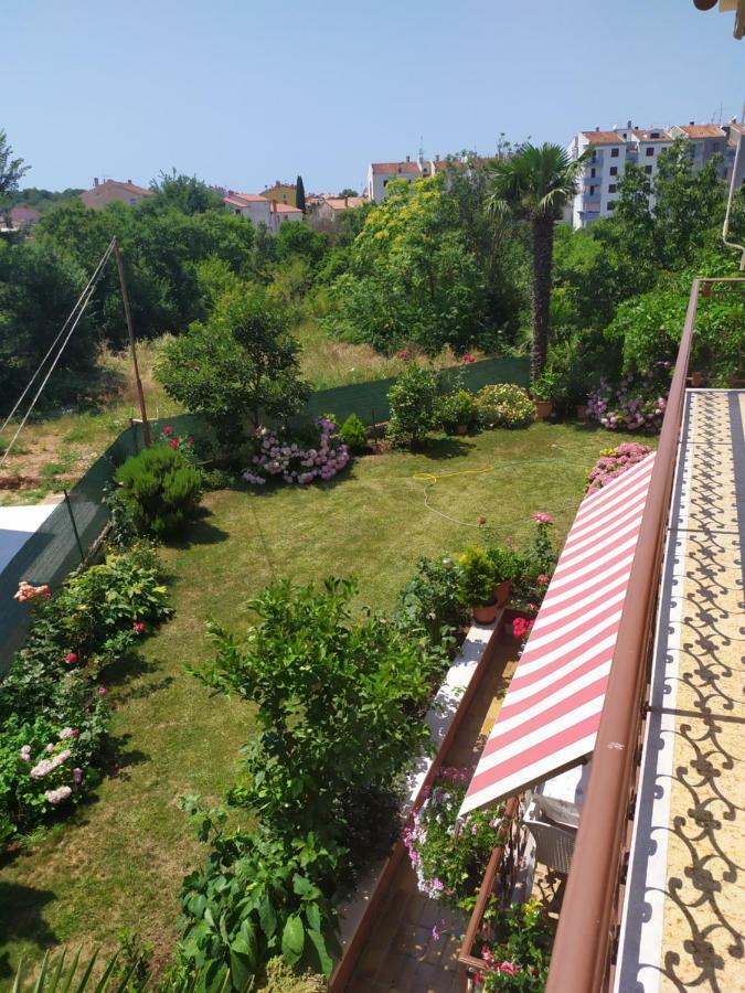 Antonio Apartment Rovigno Esterno foto